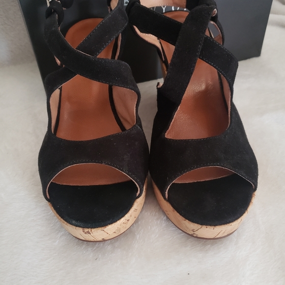 Barney's Newyork Cork Wedges - Picture 5 of 8